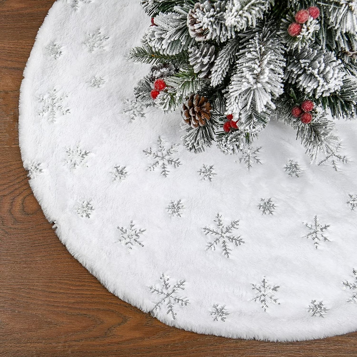 White Faux Fur Snowflake Tree Skirt, 48 Inch