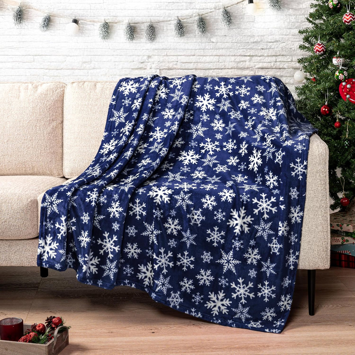 Christmas Snowflake Blanket, Navy Blue Winter Fleece Throw, 50X60